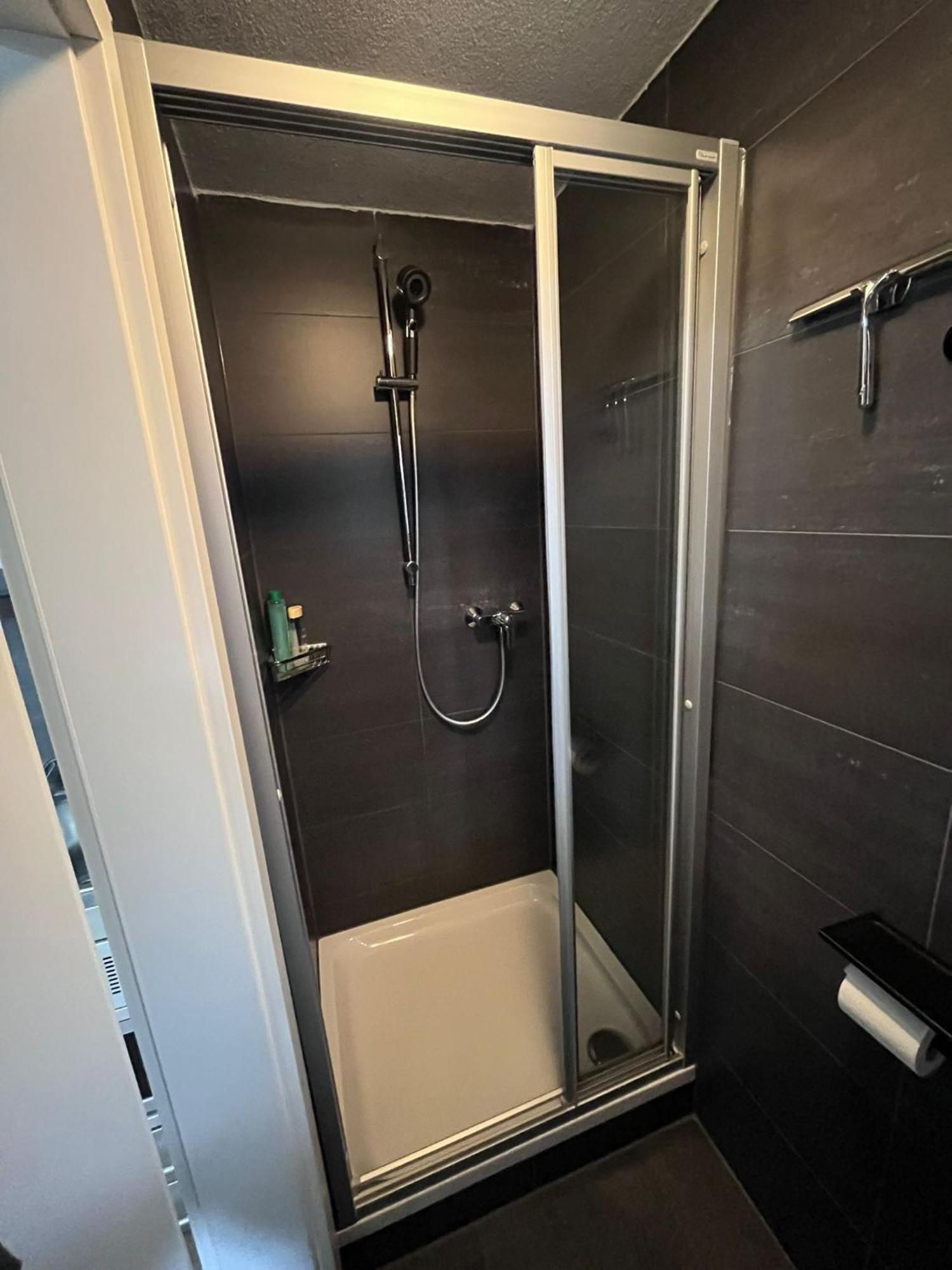 Tiny House Black Pearl テットナング エクステリア 写真
